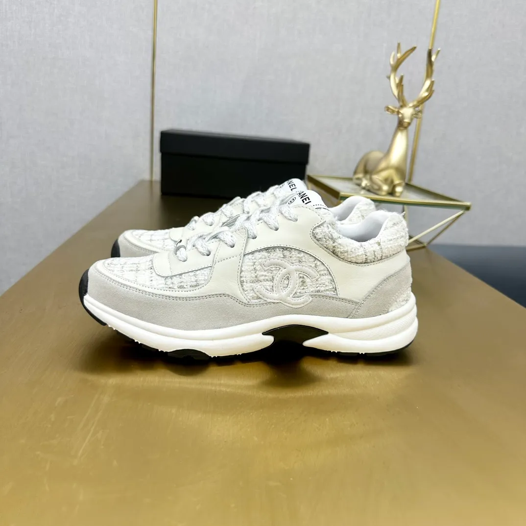 👟👟Ex-factory price 480👟👟 Women's Shoes Women's Clothing Chanel Chanel - 2023 Counter Top Casual Sports Shoes This classic design; the upper is electro-embroidered with a variety of techniques; the outsole is fashionable and sporty; it is unusual to incorporate a variety of color matching elements... The diversified mix and match is very beautiful and versatile, and can be used for leisure, fashion, sports and outdoor... ꫛꫀꪝ Go➫ Material: ❶The upper is made of: original imported mercerized velvet + double-layer breathable mesh ❷The inner part is made of: the original imported breathable mesh ❸The outsole is based on: original TPU combination outsole Special counter boutique packaging complete set for women 35–41